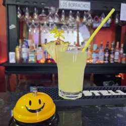 Jugo natural de piña
