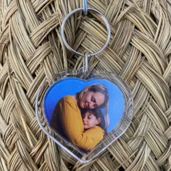 LLAVERO DE ACRÍLICO CORAZÓN