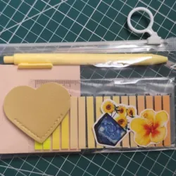 MINI KIT LITERARIO AMARILLO