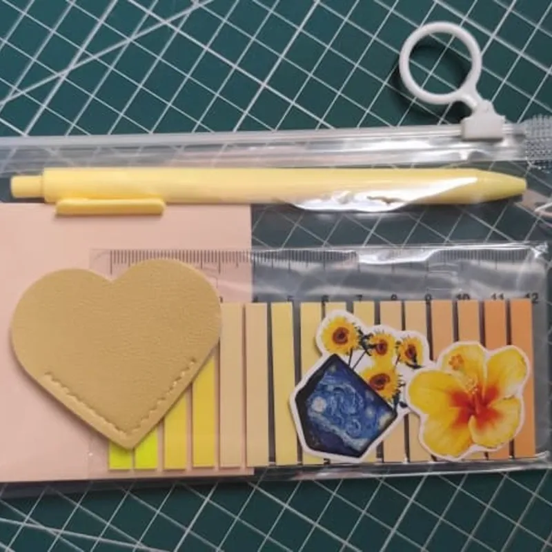 MINI KIT LITERARIO AMARILLO