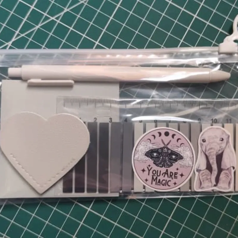 MINI KIT LITERARIO GRIS