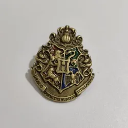 PIN ESCUDO HOWARTS