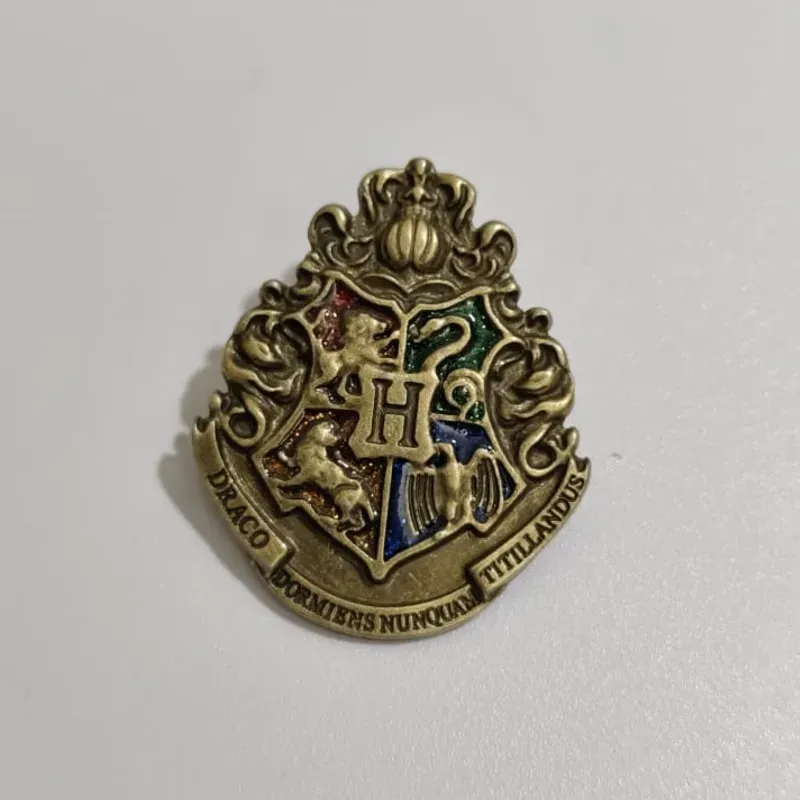 PIN ESCUDO HOWARTS