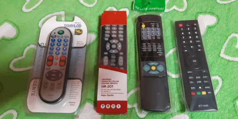 Mandos Universales,  Cajas Descodificadoras y Atec Panda