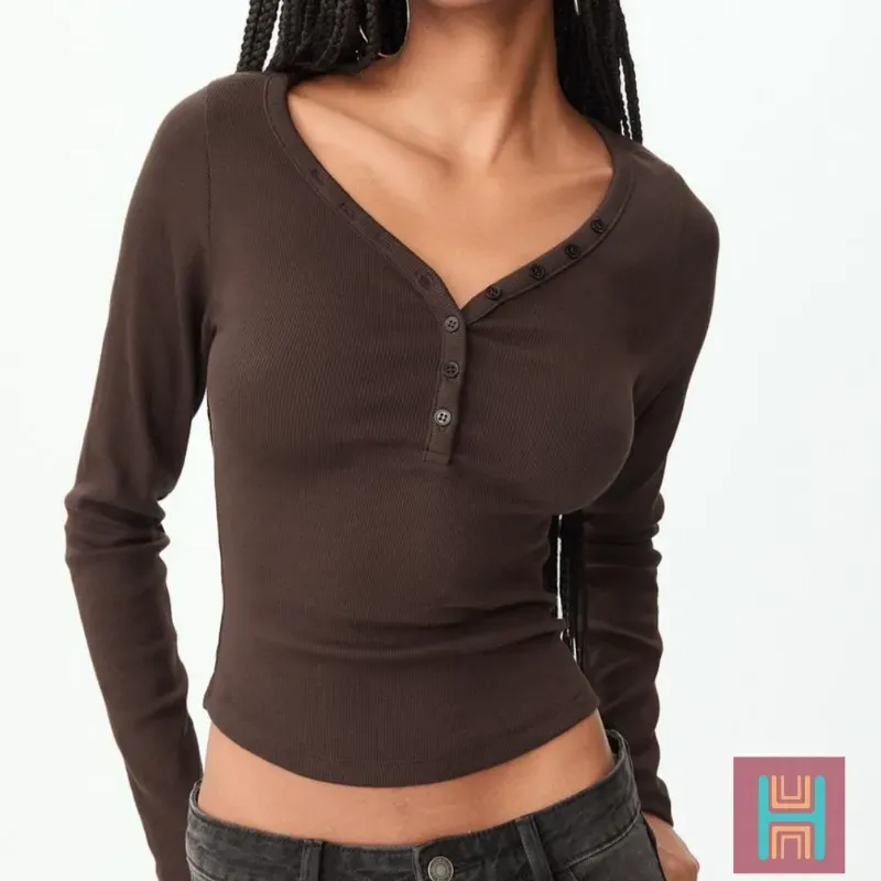 CAMISETA BOTONES MARRÓN 0050