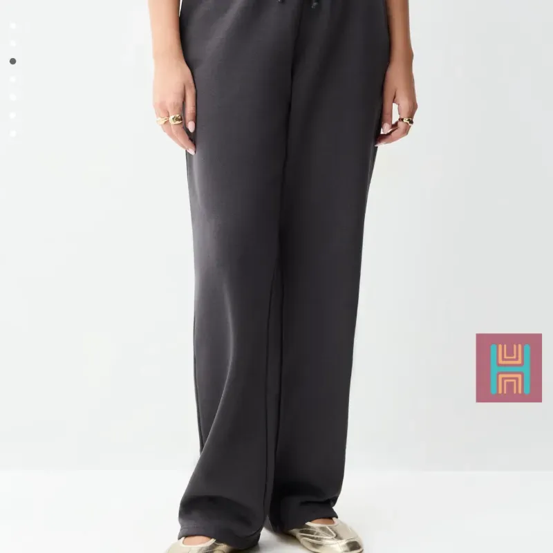 PANTALÓN DE CHÁNDAL ANCHO GRIS 0122