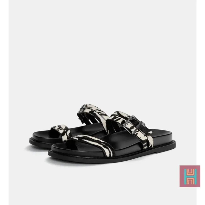 SANDALIAS ANIMAL PRINT PULL AND BEAR 