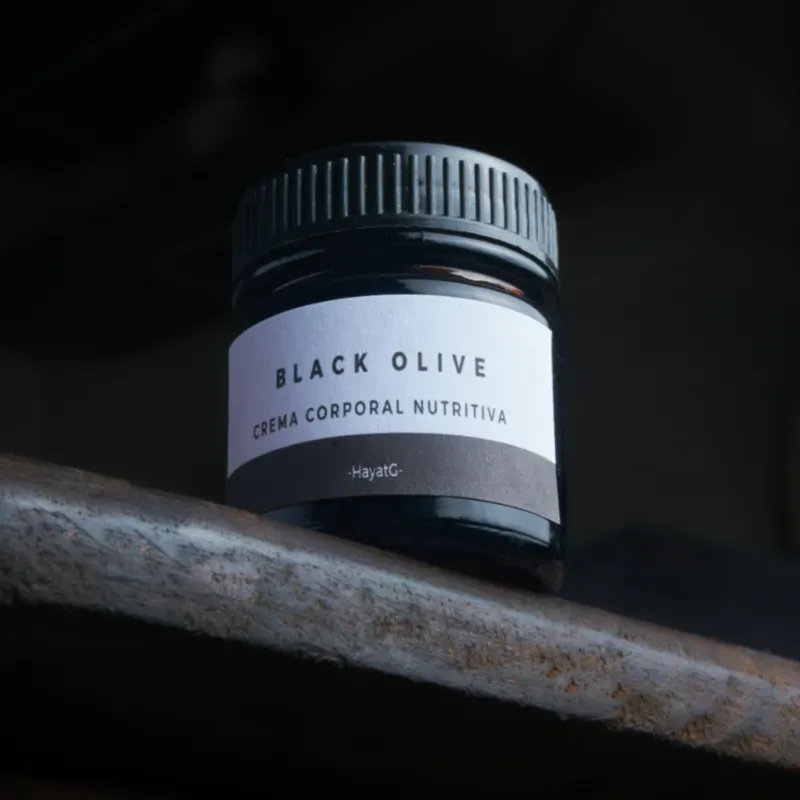 BLACK OLIVE ( crema nutritiva) 
