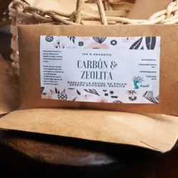 MASCARILLA FACIAL DE CARBÓN Y  ZEOLITA