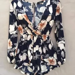 Mono de flores 