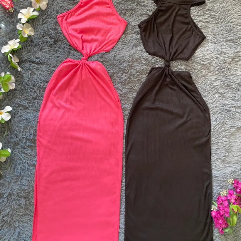 Vestidos de nudo en el centro 