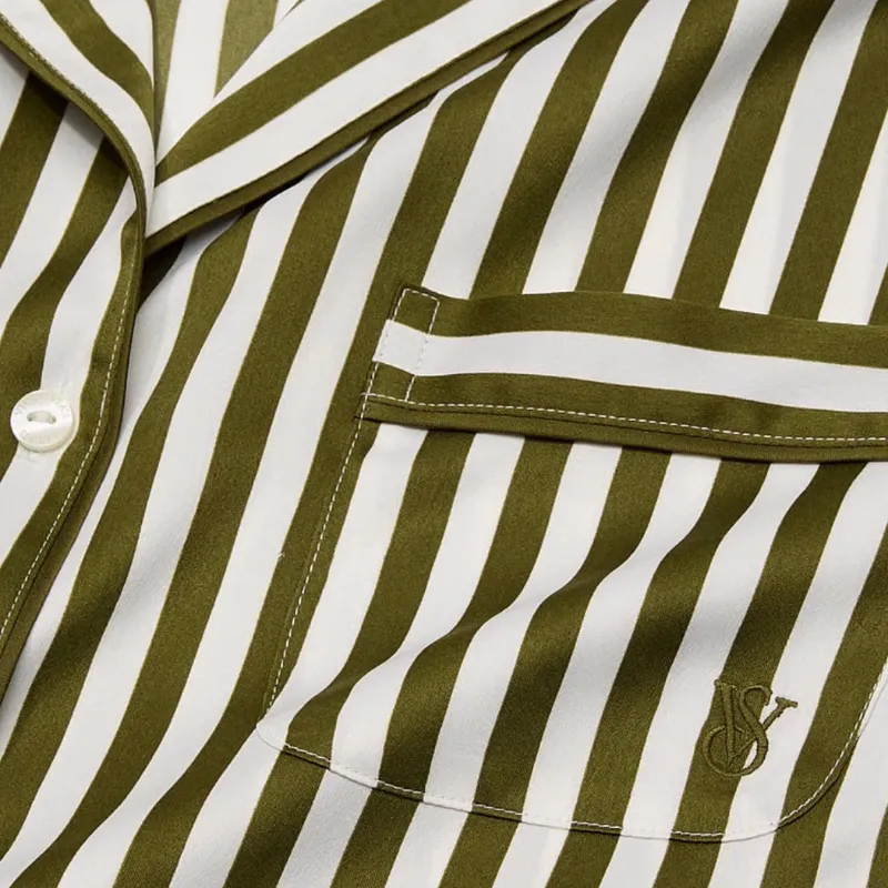 💚 Victoria’s Secret – Pijama Satinada de Rayas | Talla S