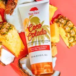 Loción corporal hidratante Tree Hut Coco Colada 