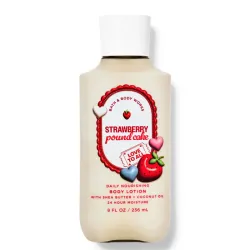 Loción corporal nutritiva Strawberry Pound Cake de Bath & Body Works