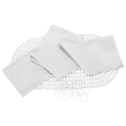 Cortinas de baño con alfombras antideslizantes. 