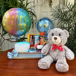 Caja con mini torta, confituras y peluche🎂🍭🧸