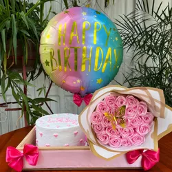 Caja con mini torta y ramo de rosas eternas🎂💐💕