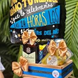 Caja de regalo con botella de wishky🥃