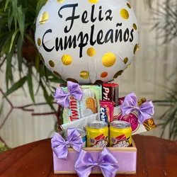 Caja (tamaño mediano) con confituras variadas🍬🍫