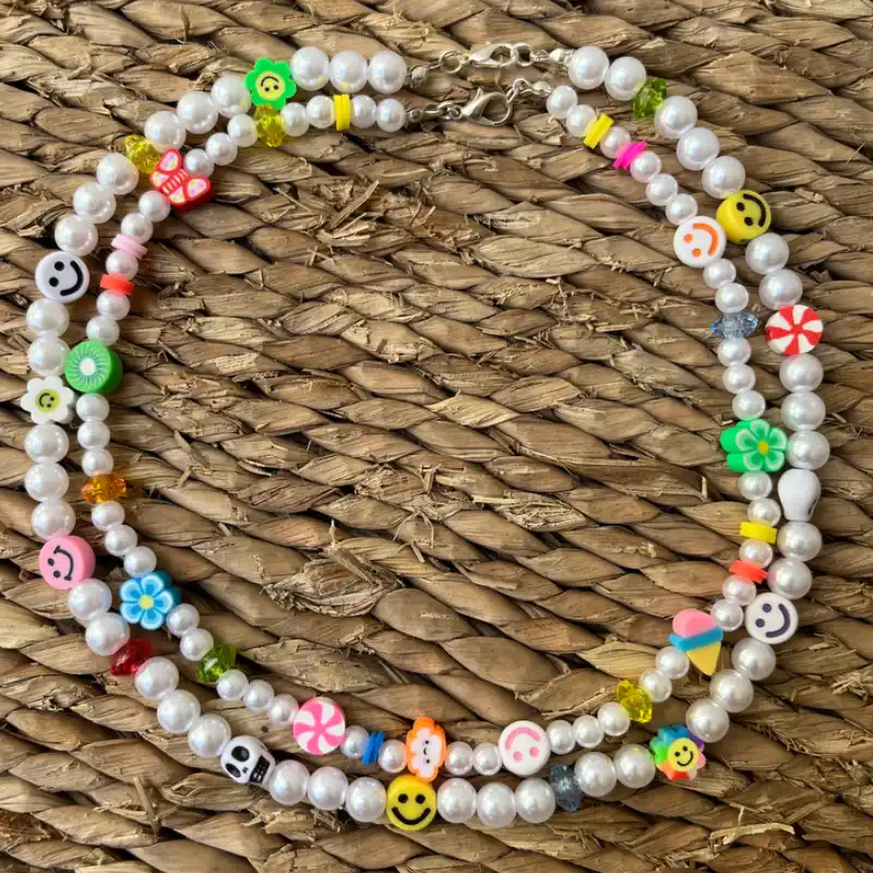 Collar de perlas y abalorios💕🍬🌸😊🍦