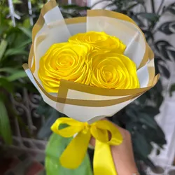 Mini ramo de 3 rosas eternas💛