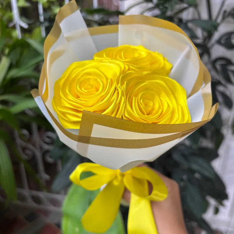 Mini ramo de 3 rosas eternas💐