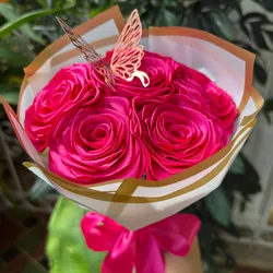 Ramo de 7 rosas eternas 