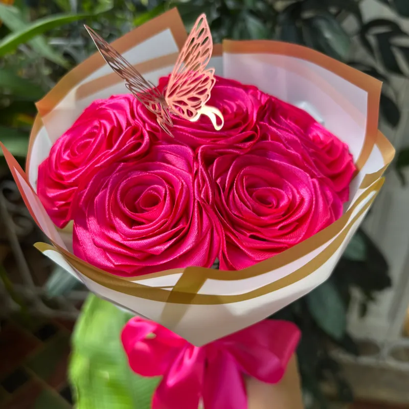 Ramo de 7 rosas eternas 