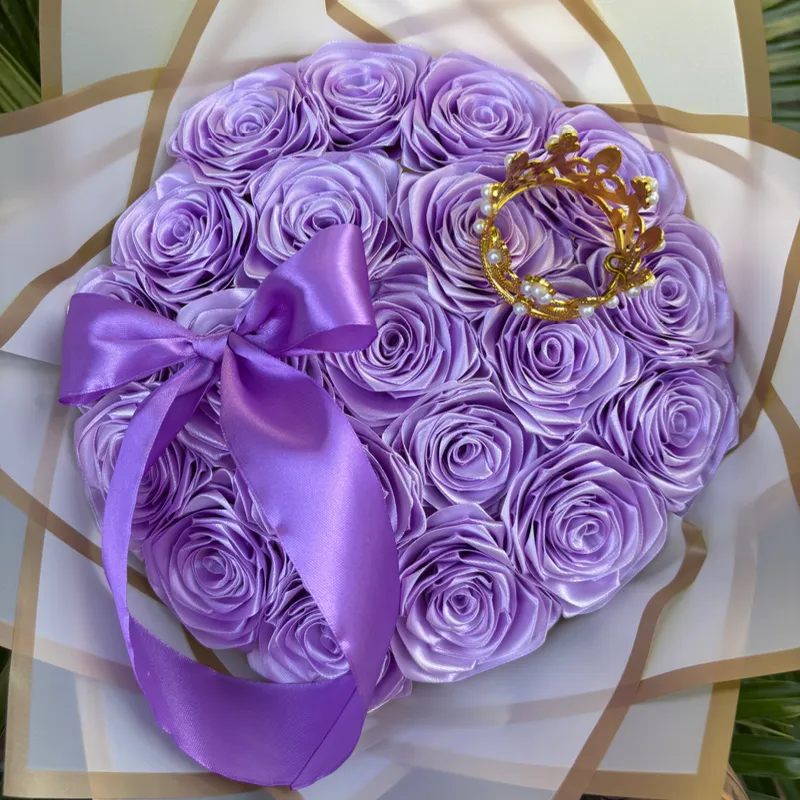 Ramo de rosas eternas💜