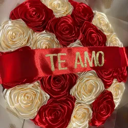 Ramo de rosas eternas 🤍❤️