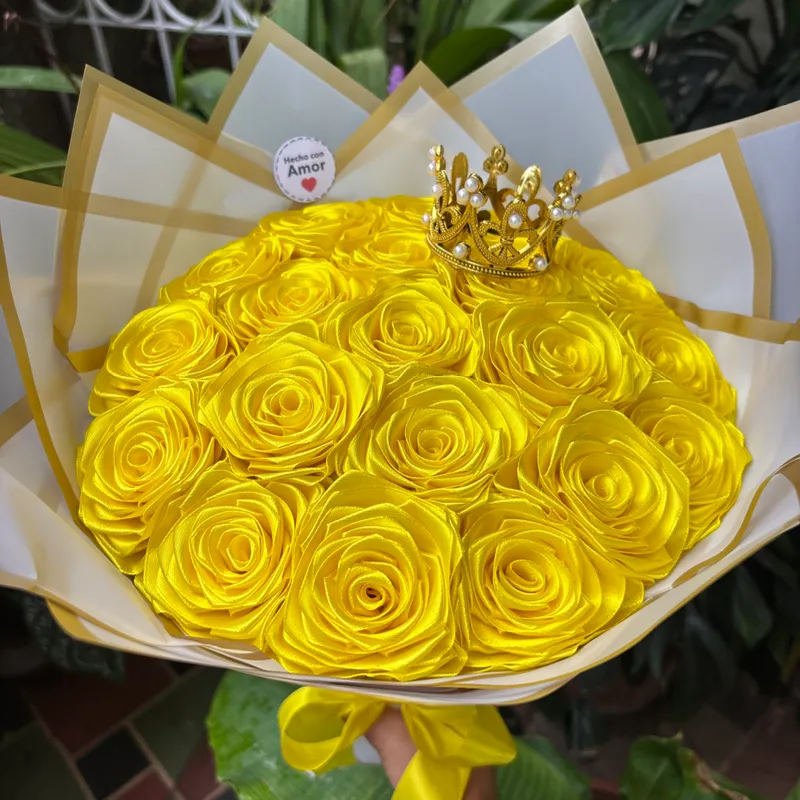 Ramo de rosas eternas 💛