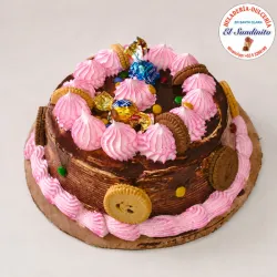 CAKE DE PANETELA CUBIERTA DE CHOCOLATE Y CONFITURAS