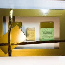 Caja de regalo con 3 unidades de jabones