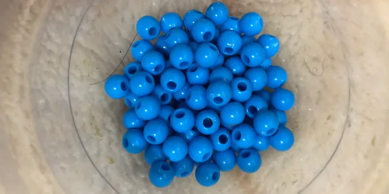 Perlas azul marino fuerte de 6 mm