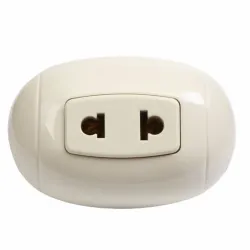 Toma Corriente Universal de Superficie