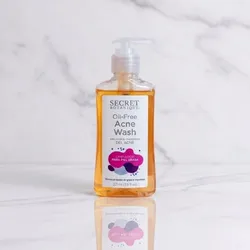 Limpiador facial auxiliar en el tratamiento del acné (Piel Grasa) 221 ml
