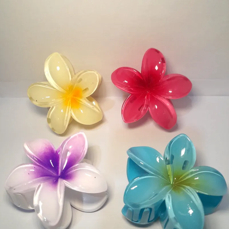 Pellizcos de flor hawaiana