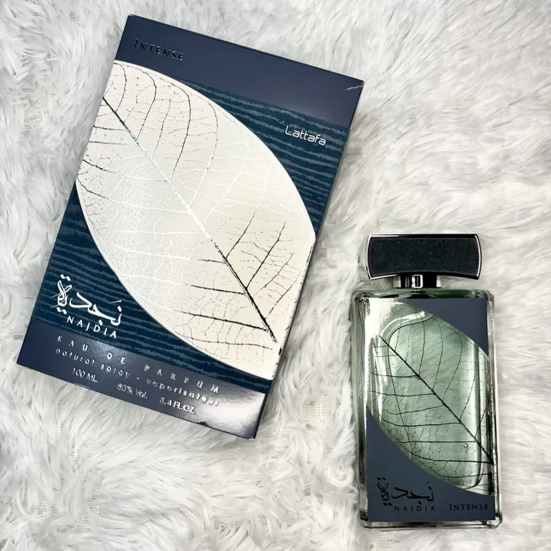 Najdia Intense de Lattafa