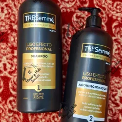 Juego d shampoo y acondicionador TRESemmé 715ml