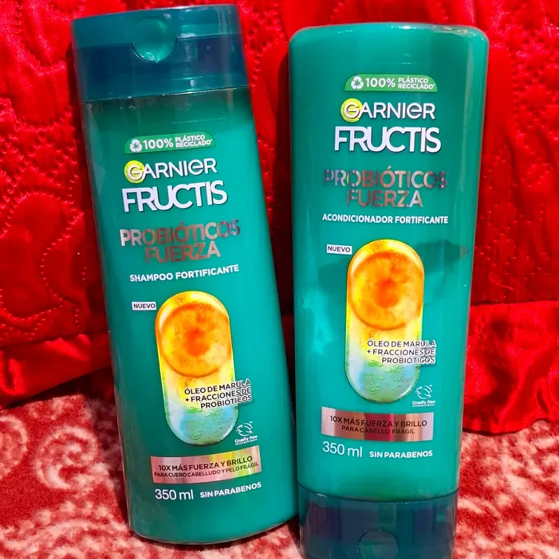 Shampoo Fortificante y el Acondicionador Fortificante Garnier Fructis Probióticos Fuerza. 