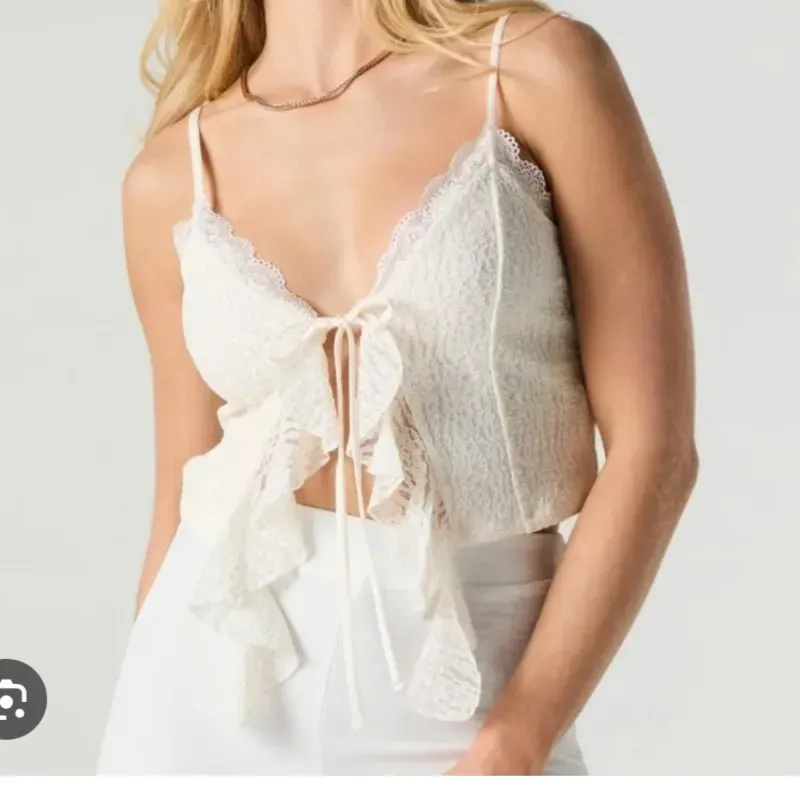 Blusa blanca elegante 
