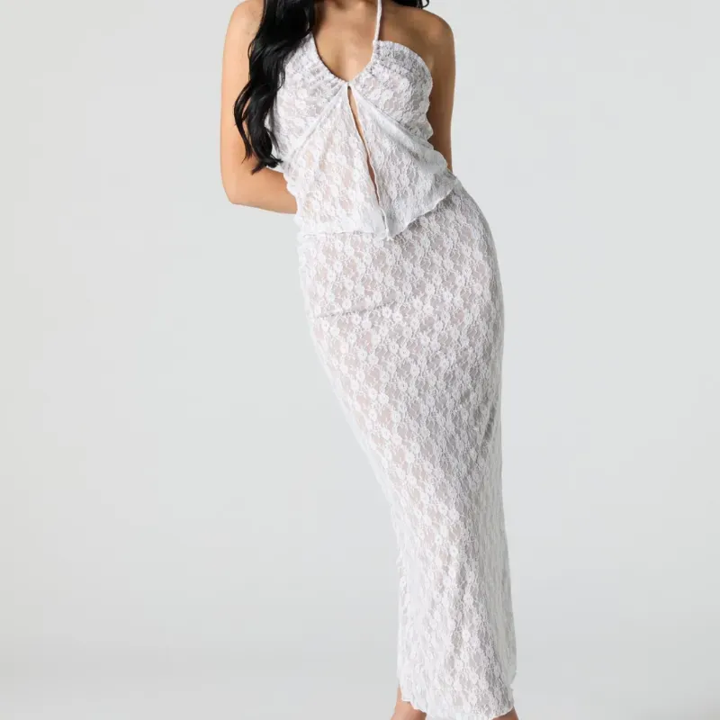 Conjunto blanco tejido.