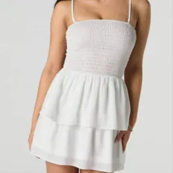 Mini vestido blanco.