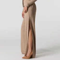 Pantaloneta marrón con abertura