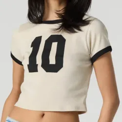 Pulover corto beige deportivo