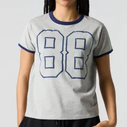 Pulover gris con bordes azules