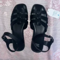 Sandalias negras