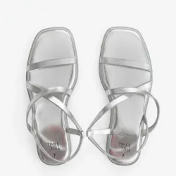 Sandalias plateadas