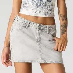 Saya corta denim gris con detalles
