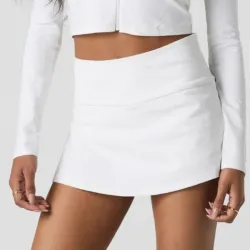 Saya deportiva blanca